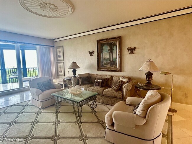 Building Photo - 8990 Bay Colony Dr