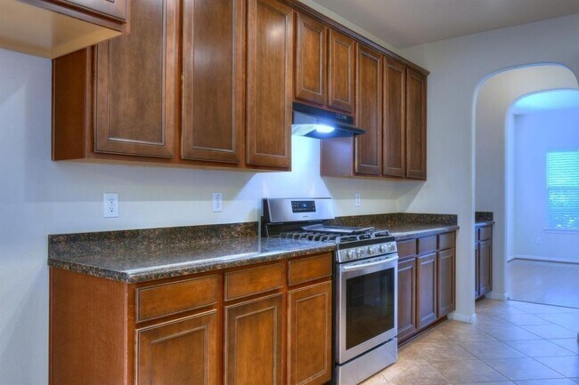 Building Photo - 4711 Bellows View Dr