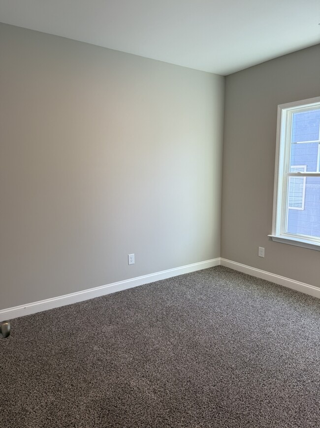 Building Photo - 7988 Humie Olive Rd