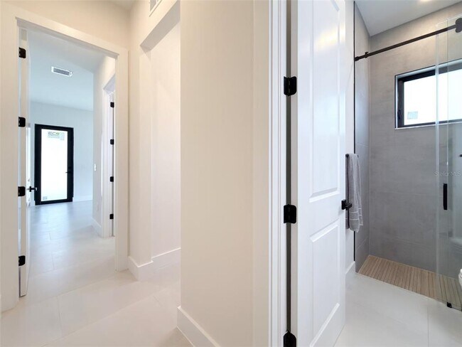 Building Photo - 14671 Lillian Cir