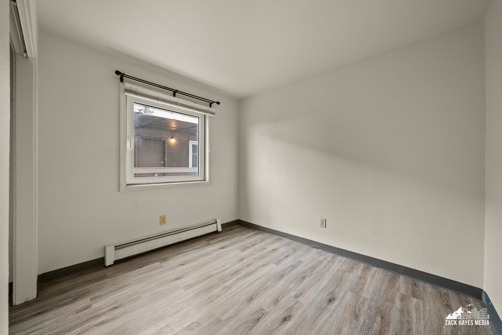 Building Photo - 618 Gambell St