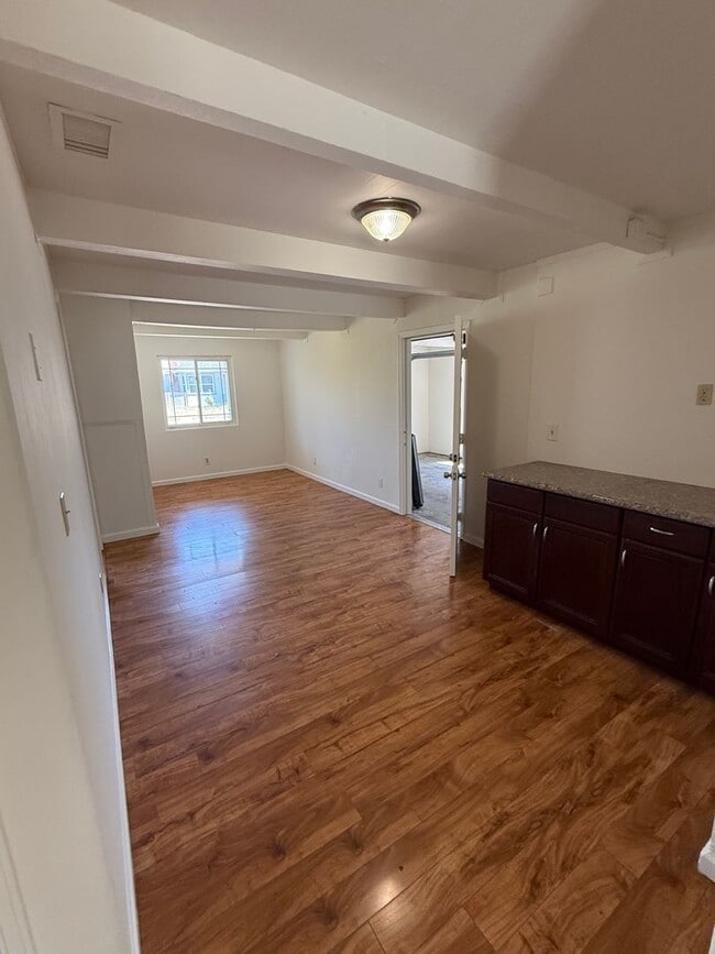 Building Photo - $3,700 / 4 BR - Comfortable 3-Bedroom Fremont Rental in Prime East Bay Location!