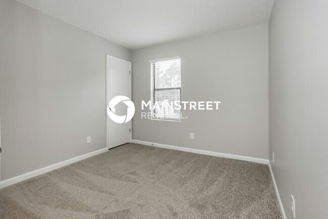 Building Photo - 3 Bedroom Pet-Friendly Home in Lithonia, GA with Main Street Renewal