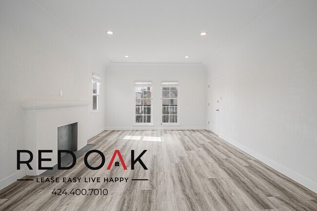 Building Photo - 330 N Genesee Ave