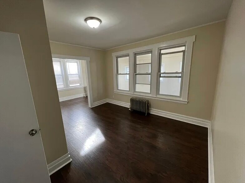 1st Room - 74 Smith St