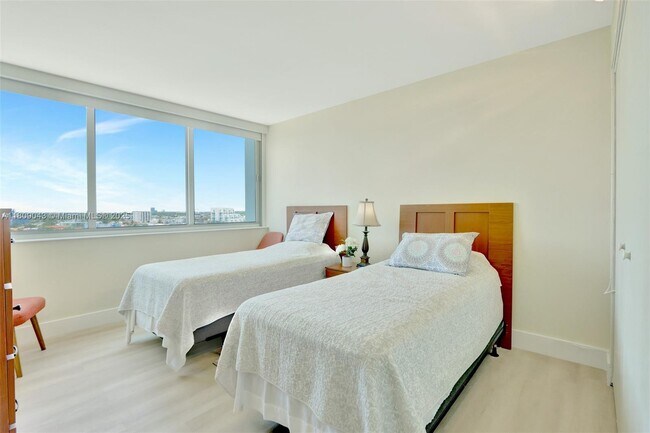 Building Photo - 7135 Collins Ave