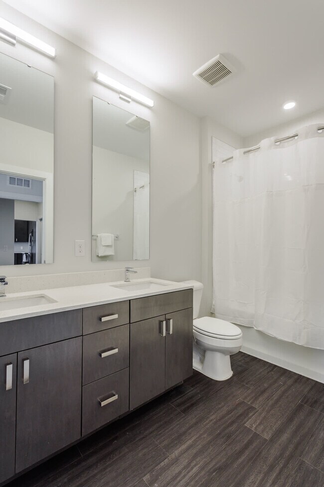 Building Photo - 601 E Pete Rose Wy