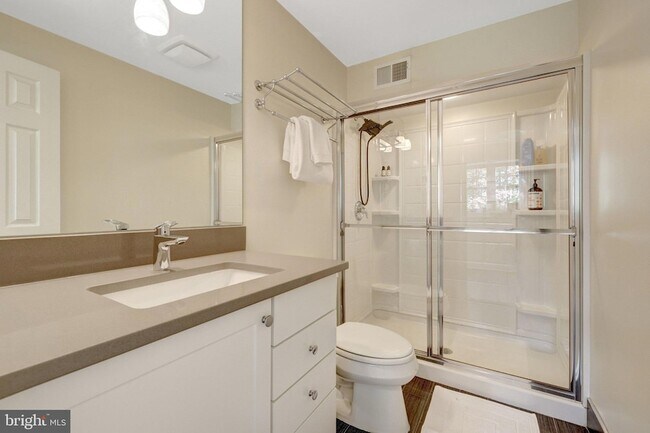 Building Photo - 1926 Poole Ln