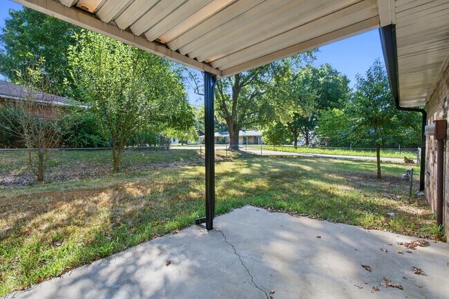 Building Photo - 117 Ridgeview Dr