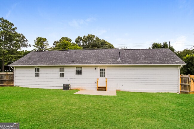 Building Photo - 73 Jordan Rd SE