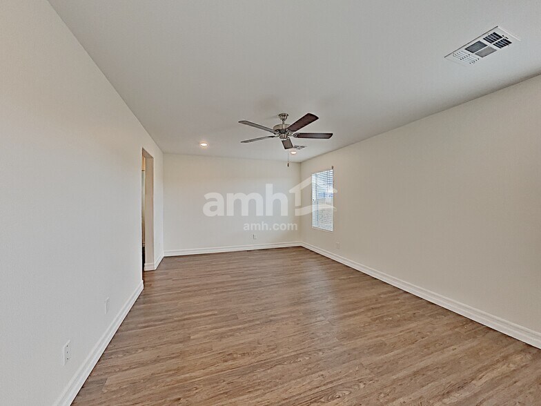 Building Photo - 6128 Wild Lilac Ct