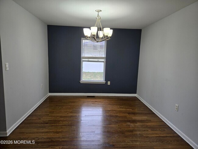 Building Photo - 18 4th Ave