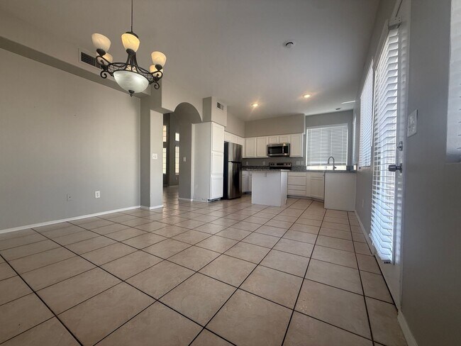Building Photo - 2110 E Saltsage Dr