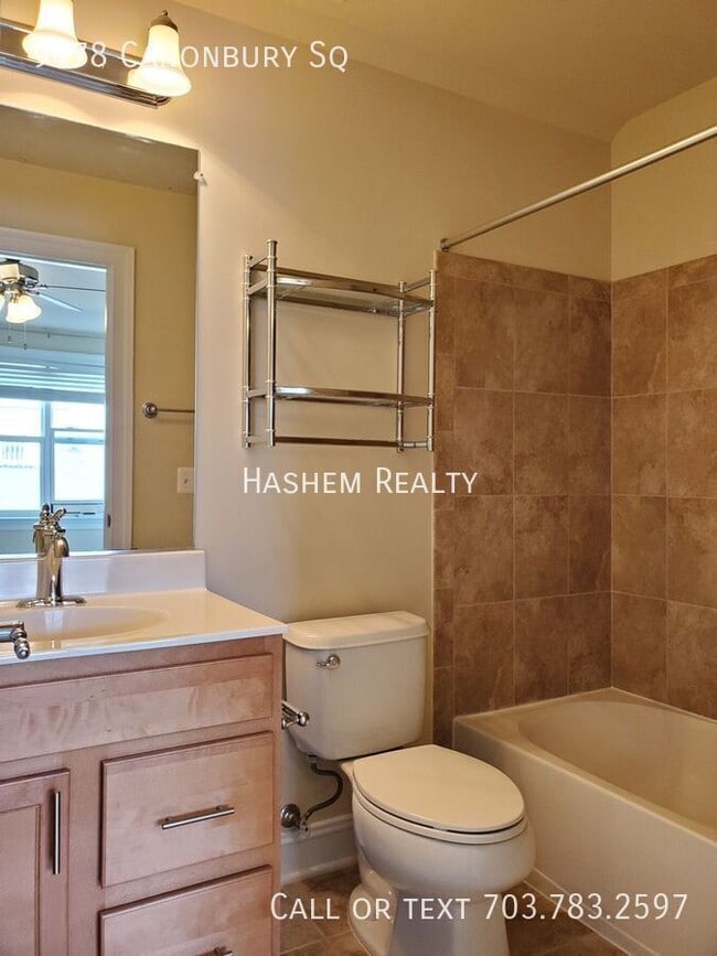 Building Photo - 9478 Canonbury Square