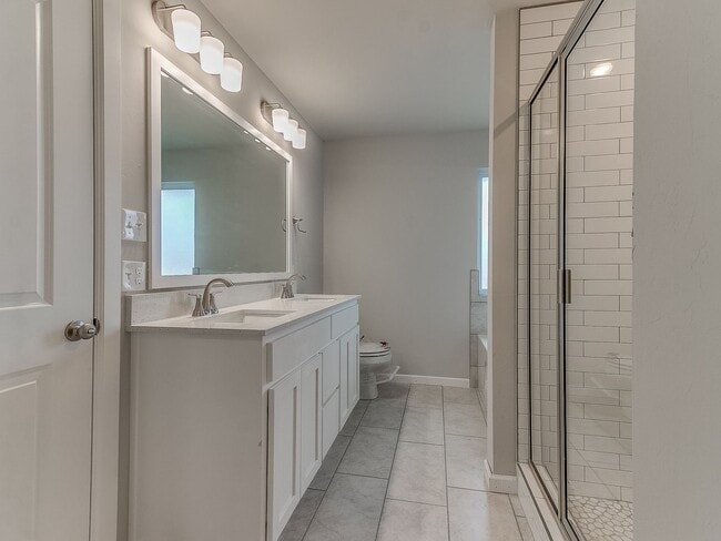 Building Photo - Beautiful New Home!