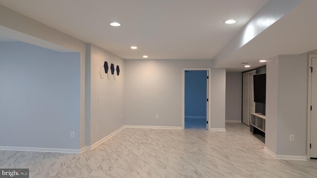 Building Photo - 25501 Emerson Oaks Dr