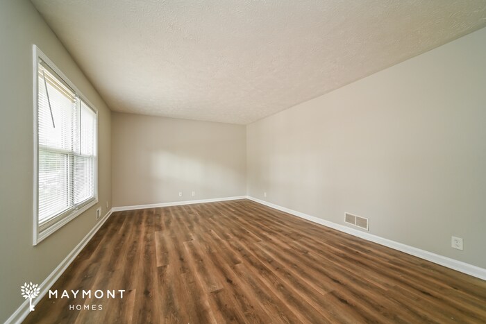 Building Photo - 2948 Medina Dr