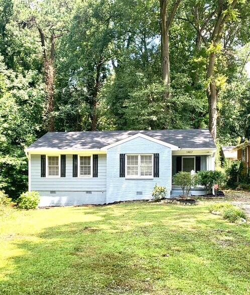 Building Photo - 1407 Kennesaw Dr NW