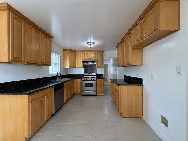 Building Photo - Beautiful 3bd house in West Covina