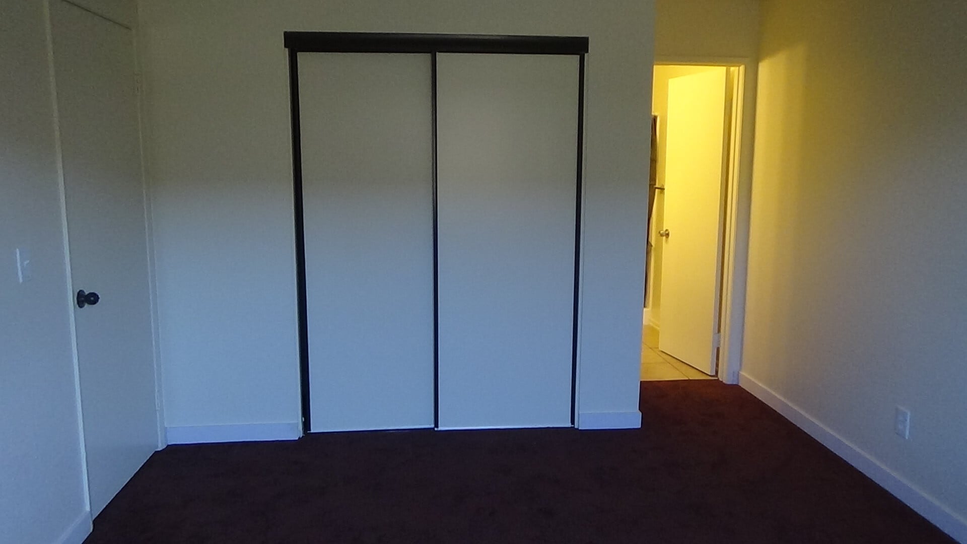 Master Bed - 725 Summerwood Ln