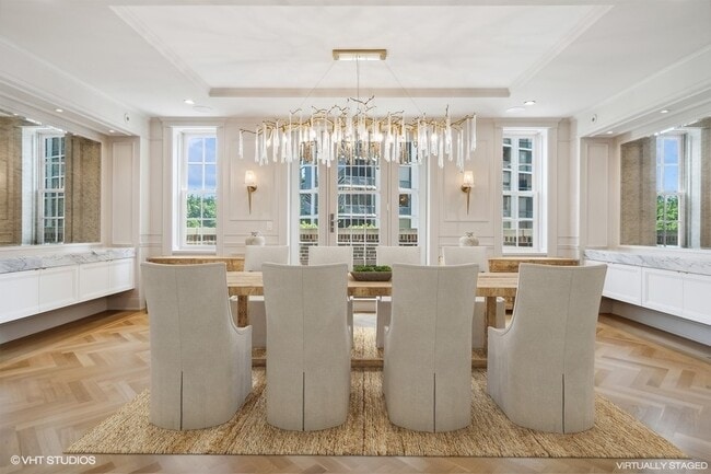 Building Photo - 2700 N Lakeview Ave