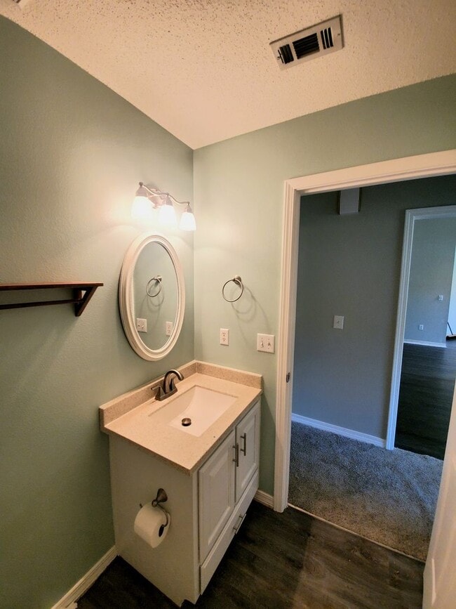 Building Photo - Well cared for 3 Bedroom, 2 Bath Home in Copperfield Subdivision in Pace.