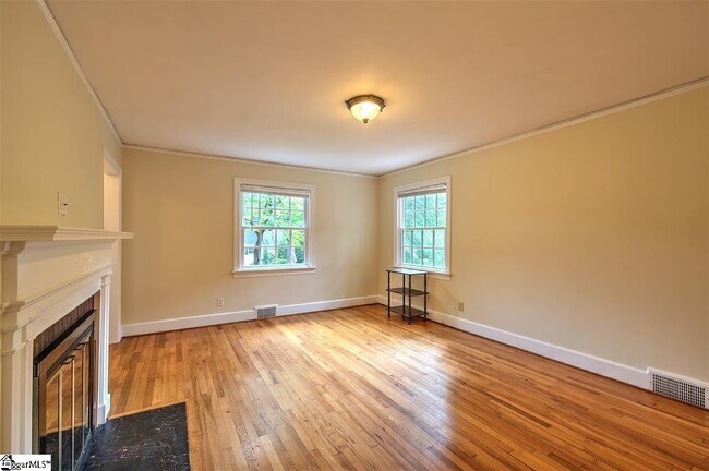 Building Photo - 10 Buist Ave