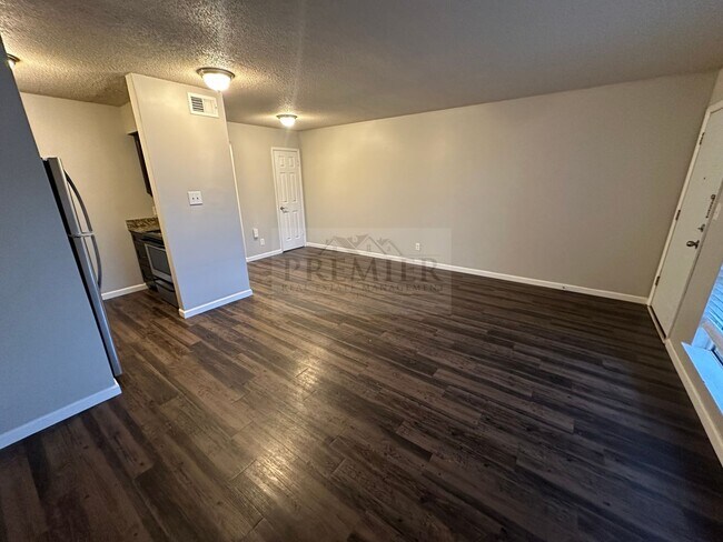 Building Photo - 6049 Barton Ave