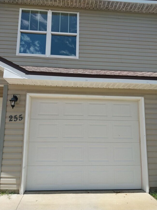 Building Photo - 255 Callaway Chase Ln
