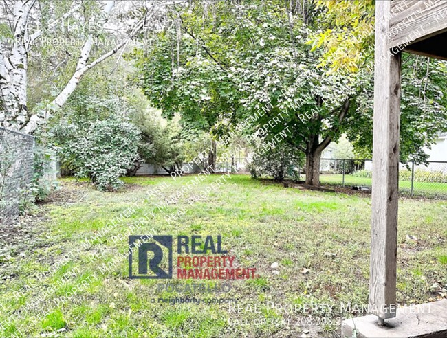 Building Photo - 341 S Hayes-341 1/2