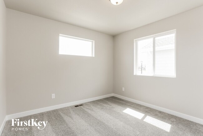Building Photo - 10297 Luneth Dr
