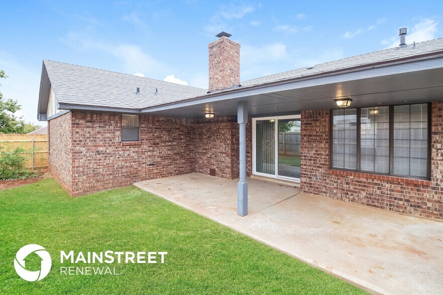 Building Photo - 5513 Cloverlawn Dr