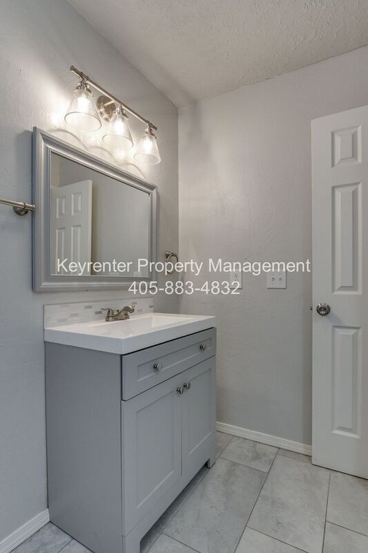 Building Photo - 6913 Fawn Canyon Dr