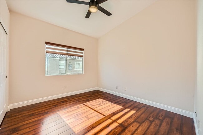 Building Photo - Elegant 2-Bedroom Condo in Gated Community with Pool and Spa