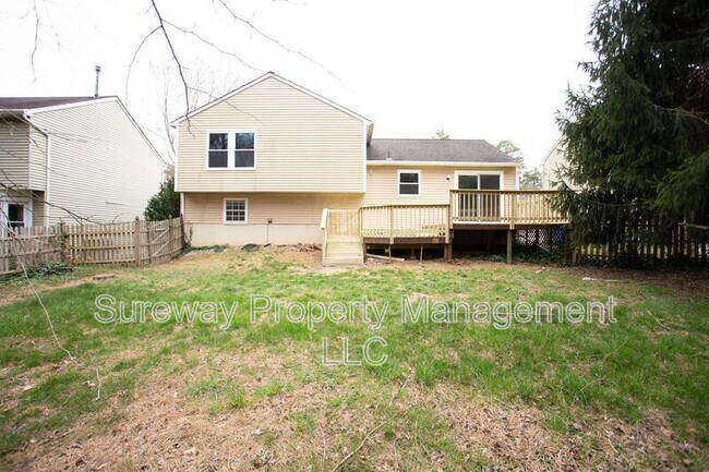 Building Photo - 57 Lady Diana Cir