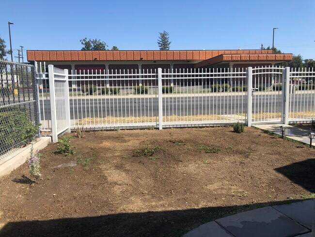 Building Photo - 717 Monterey St