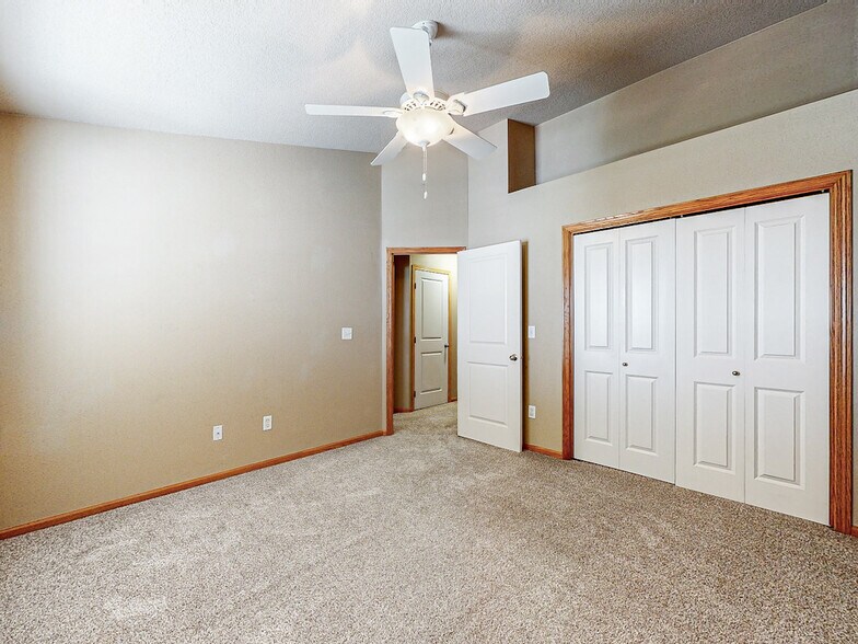 Bedroom - 388 NE Kingwood