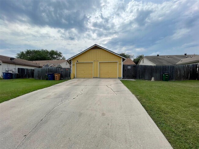 Building Photo - 8117 West Gate Blvd