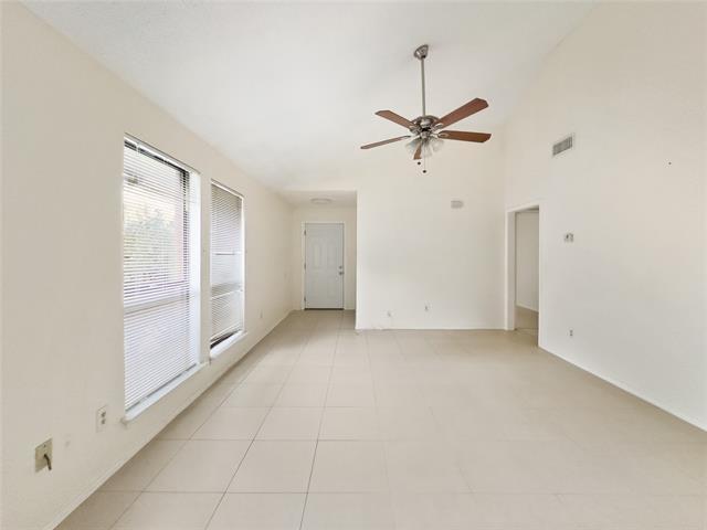 Building Photo - 1106 Hollis St