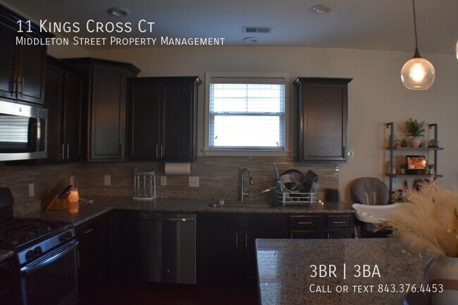 Building Photo - 11 King's Cross Ct