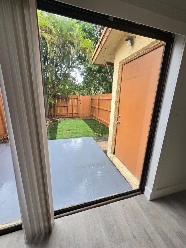 Building Photo - 7743 Balboa St