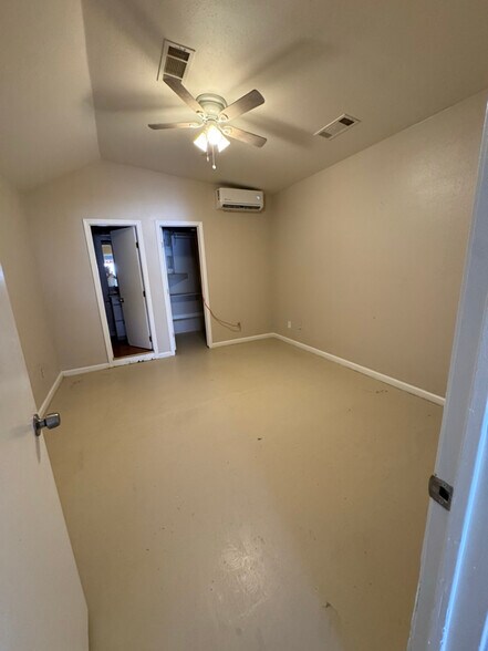 Building Photo - 20045 FM306