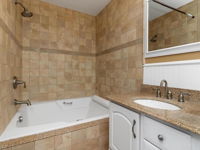 Building Photo - 648 Morro Rd