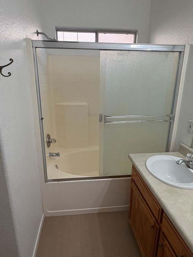 Building Photo - 1303 Vine St