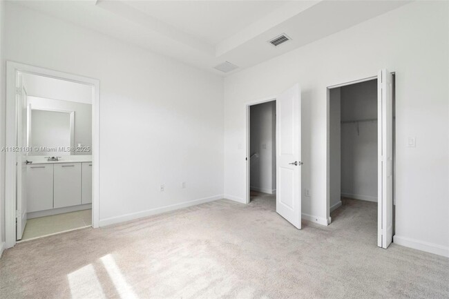 Building Photo - 12154 NW 24th Ct