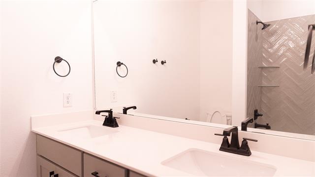 Building Photo - 2558 Campden Mews