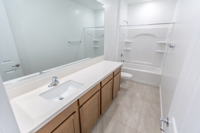 Building Photo - 23007 E Watford Dr