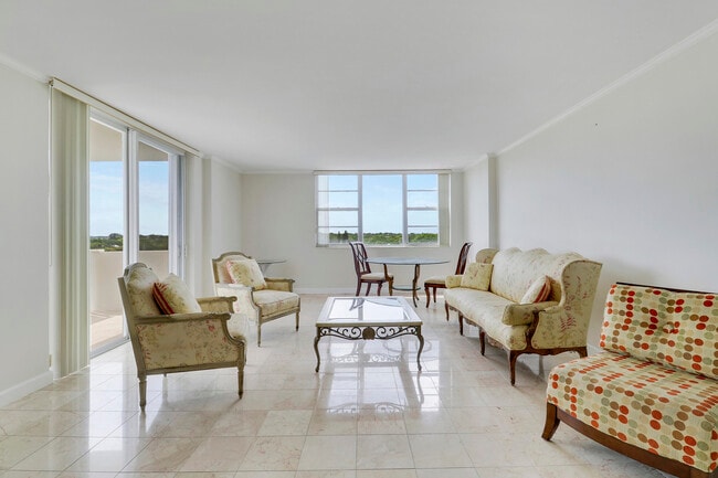 Building Photo - 2800 N Flagler Dr