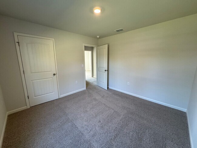 Building Photo - Brand New 5/3 House in Armuchee- $2,295