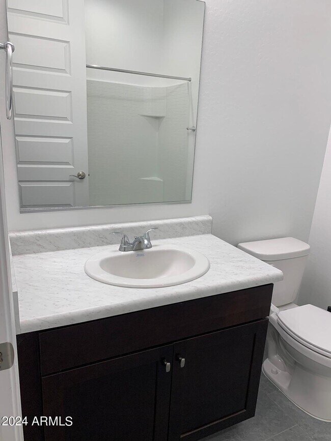 Building Photo - 345 E Caribbean Dr